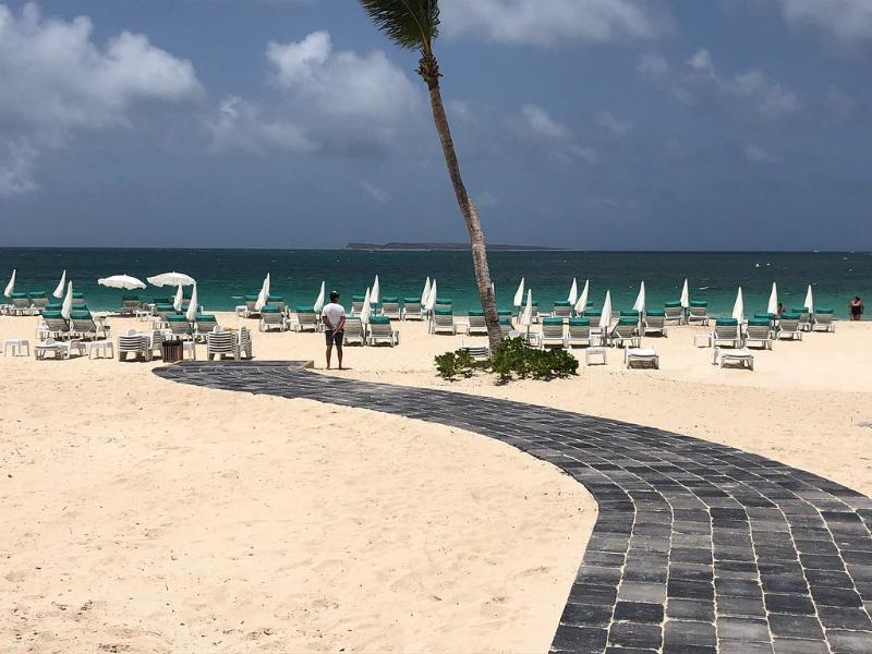 La Playa Orient Bay Hotel Buitenkant foto